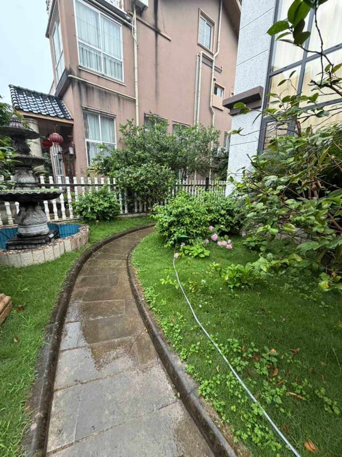 翡翠山庄豪装别墅，272㎡五居室，288.8万享品质生活 缩略图2