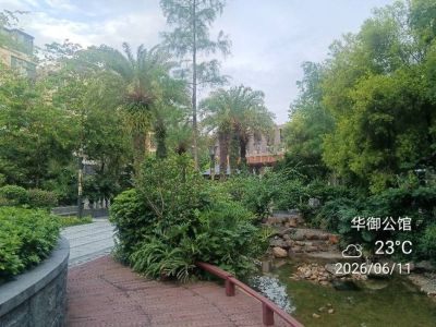 华御公馆 121㎡ 3室2厅2卫 108万