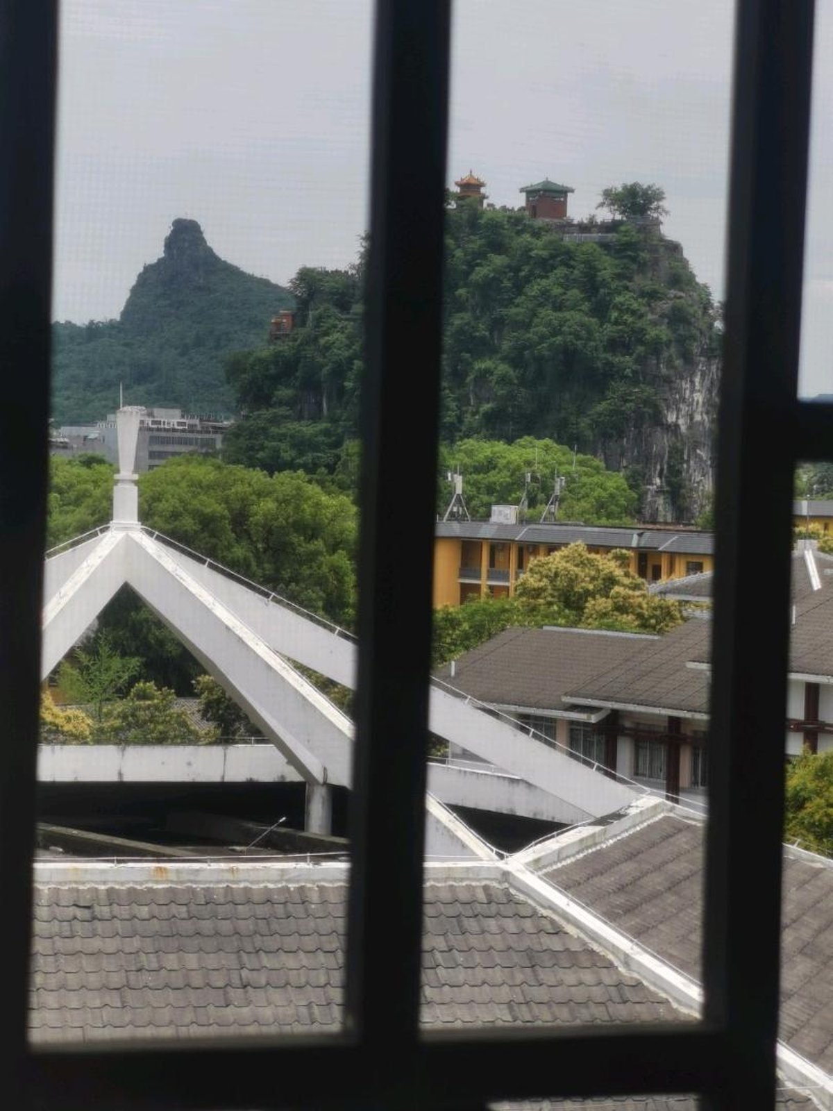东华路温馨两居，东南向采光好，中华小学旁 缩略图5