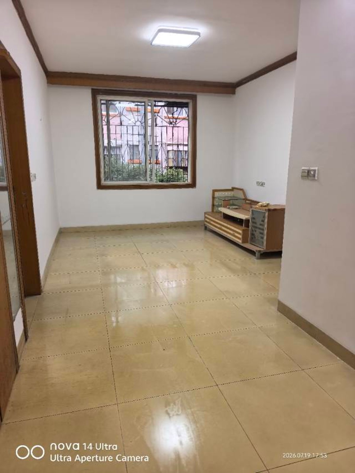 石油六公司小区南向两居，低楼层简装实惠 缩略图3