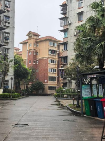 石油六公司小区南向两居，低楼层简装实惠