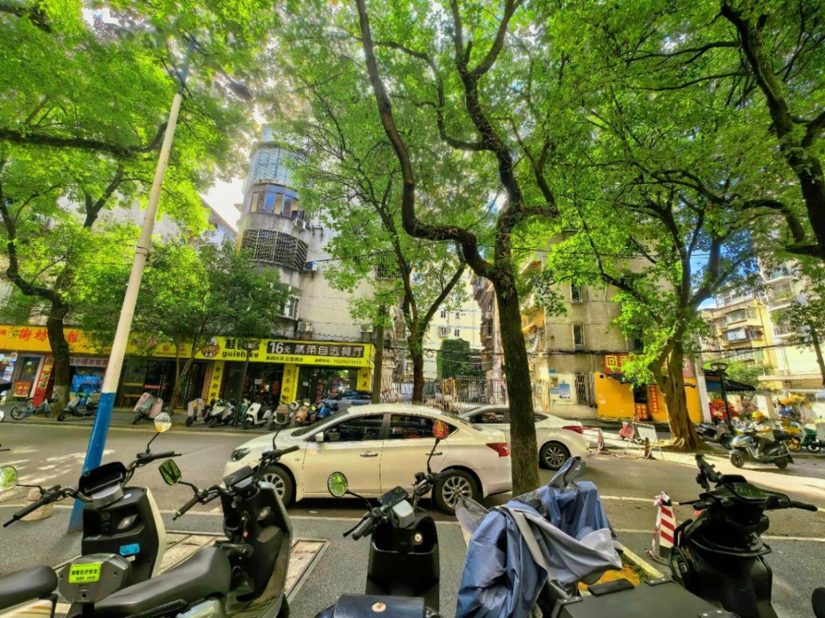 西城路中医院对面门面出售 缩略图2