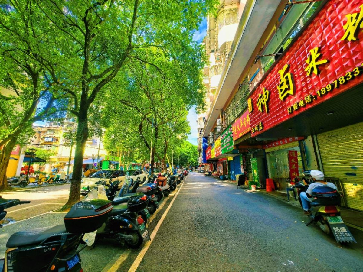 西城路中医院对面门面出售 大图