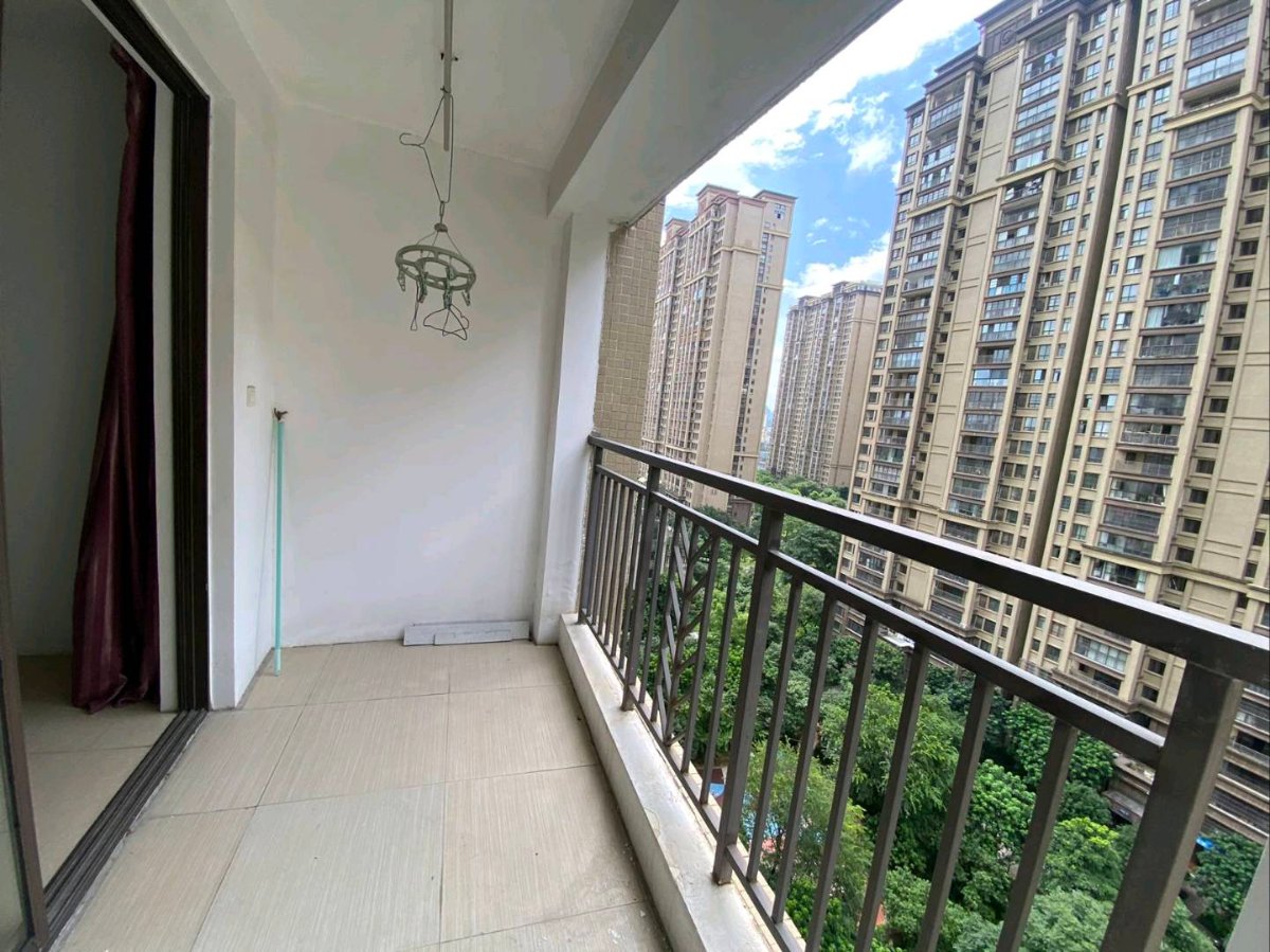 兴汇城南向三房，毛坯实景，高性价比之选 缩略图3