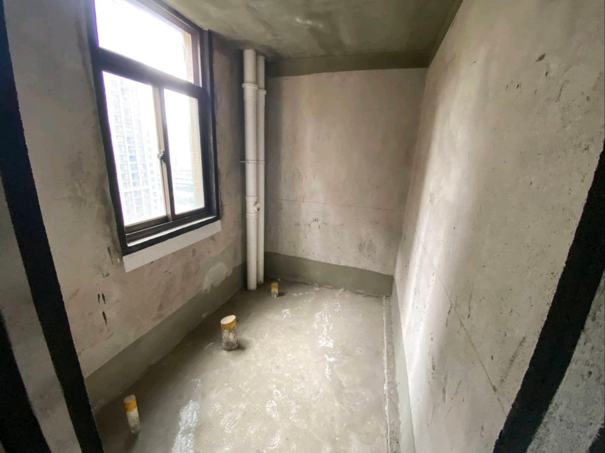 兴汇城南北通透三居室，毛坯现房35.8万 缩略图9