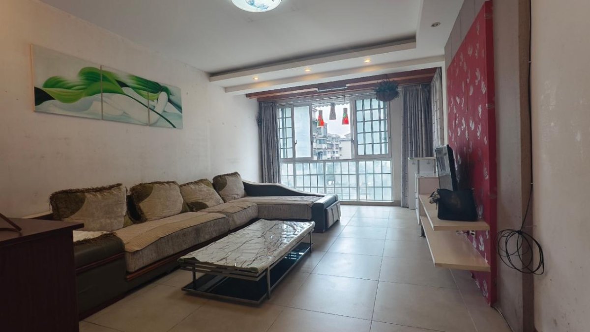 叠彩区北极广场旁 八里街的价格，买市区三房 缩略图2