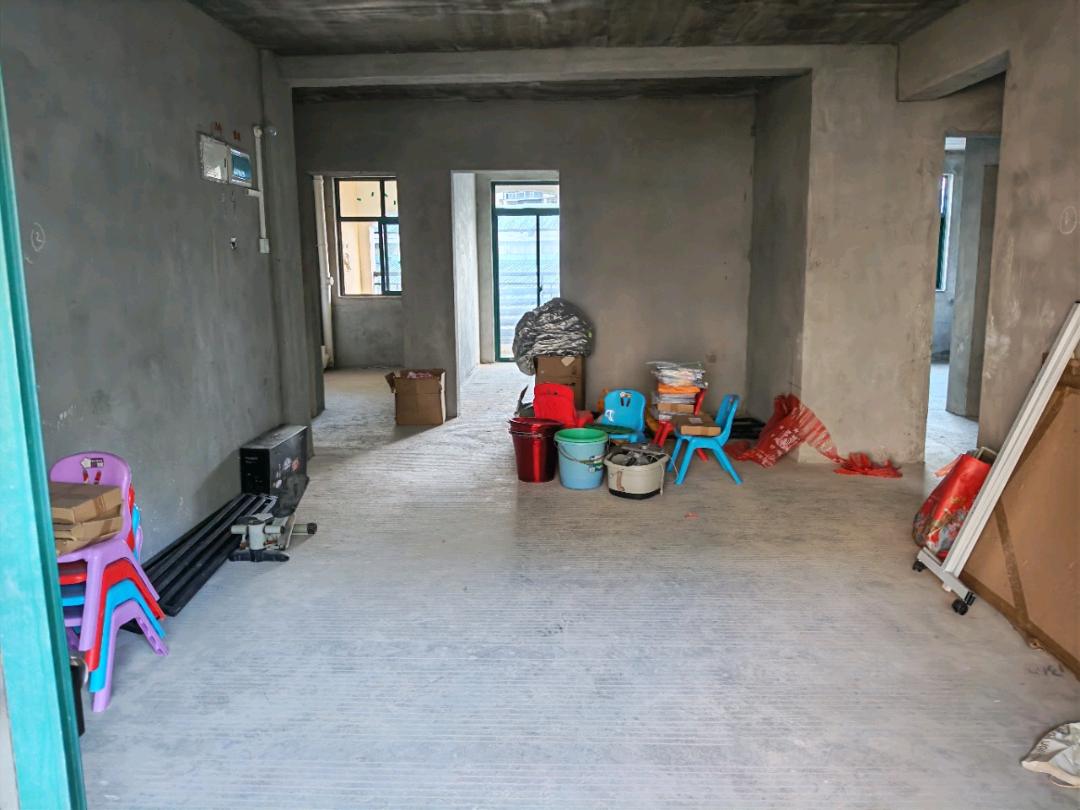 七星区新裕公馆103㎡南北通透三居 毛坯73万 大图