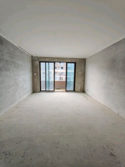融创翰林府130.98㎡四房95万毛坯